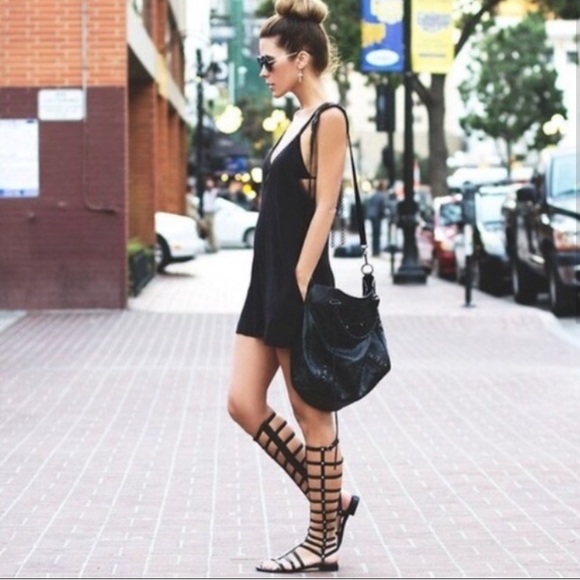 Stuart Weitzman Black Leather Gladiator Sandals 6 - Picture 5 of 7